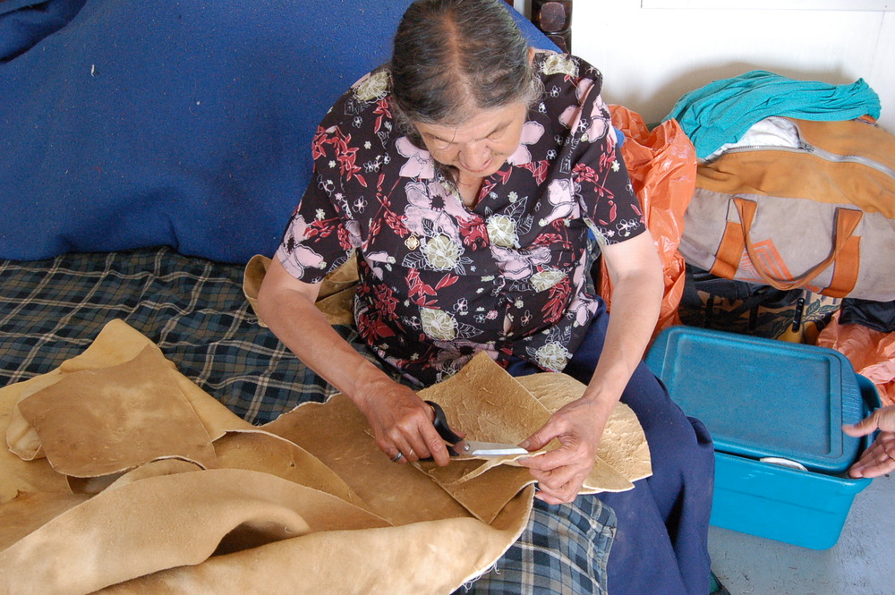 12 transformation de la peau d'orignal (491).jpg 12 transformation de la peau d'orignal (491).jpg