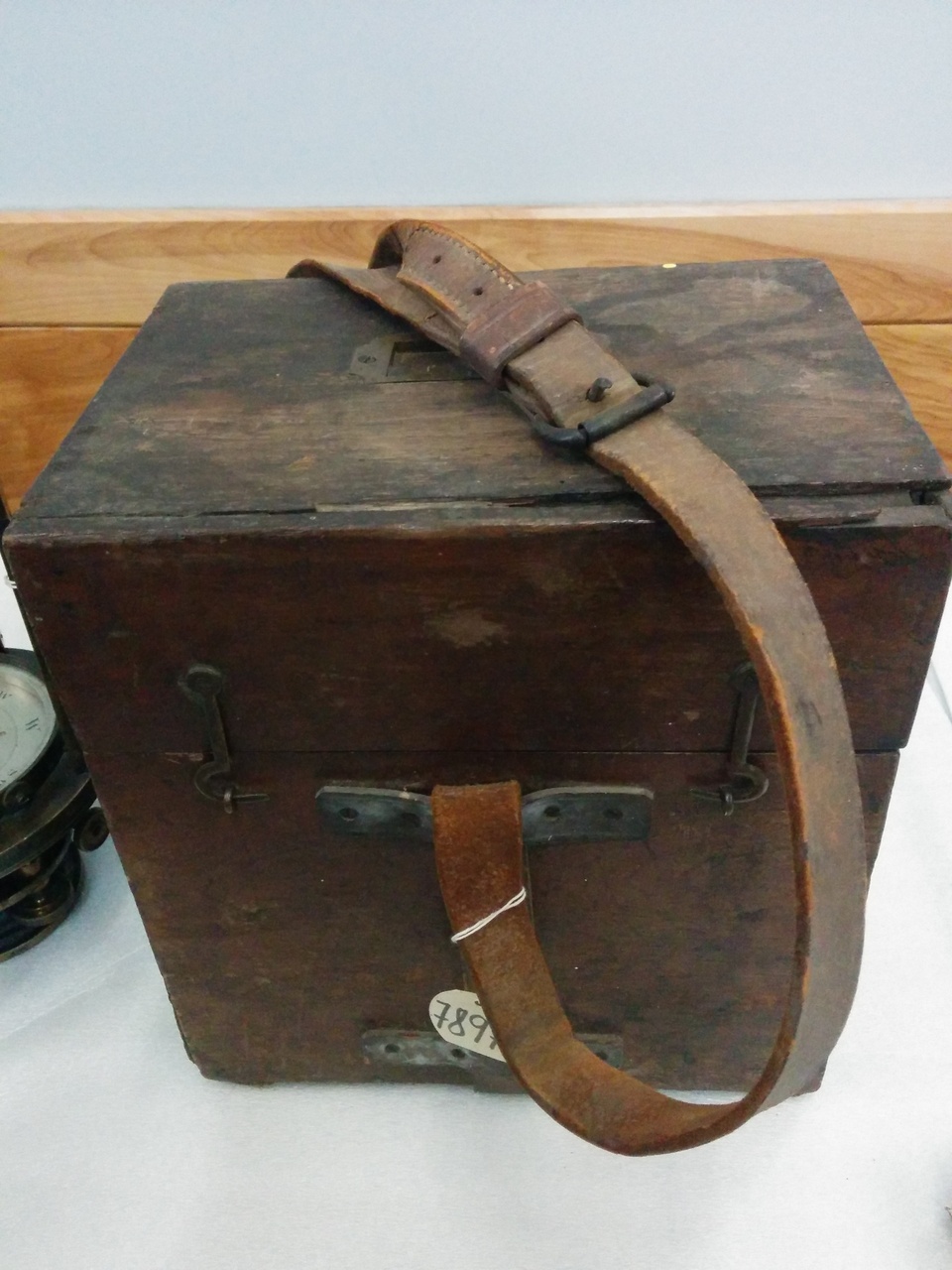 Transit carrying case and strap, exterior
