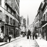 Photographe inconnu, La Grande-Rue d&#039;Argenteuil, vers 1900