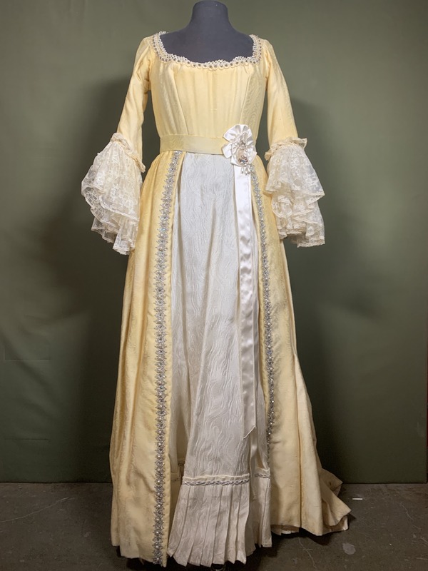 UO-LC-NAC-costume_collection-DorabellaYellow_1972-1.jpg