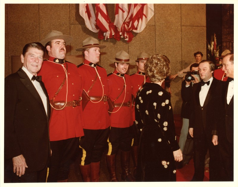 UO-LC-NAC-President-USA-1981-Reagan-Mounted-Police