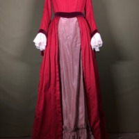 UO-LC-NAC-costume_collection-DorabellaRed_1972-1.JPG