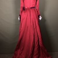 UO-LC-NAC-costume_collection-DorabellaRed_1972-3.jpg